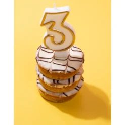 Kakkukynttilä Folat numero
