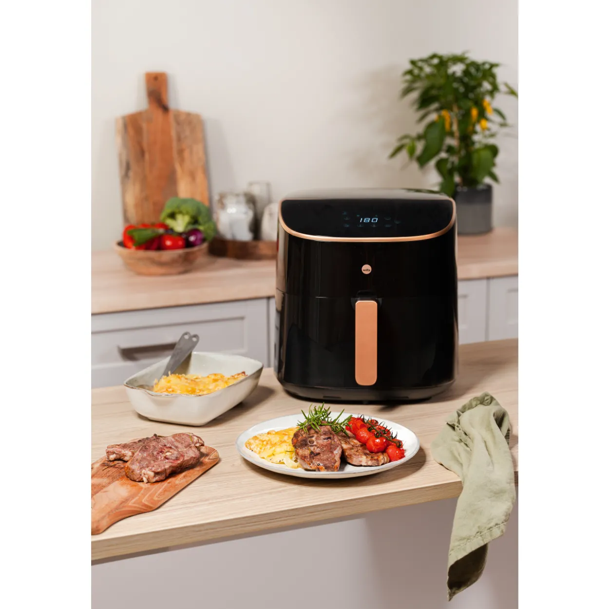 Kiertoilmakypsennin Wilfa Airfryer AFD-80SPLIT musta/ruusukulta