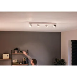 Kohdevalaisin Philips Star 4 x 4,5 W
