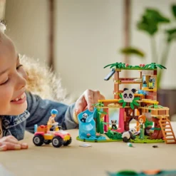 LEGO Friends 42648 Pandahoitola