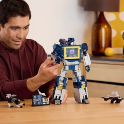 LEGO Icons 10358 Transformers: Soundwave