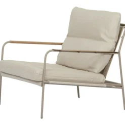 Lounge-tuolit pöydällä Envy